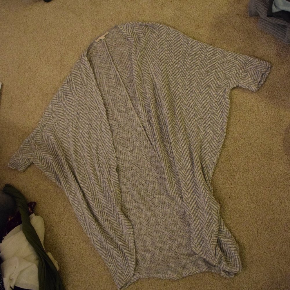 Grey Loose-Fitting Cardigan